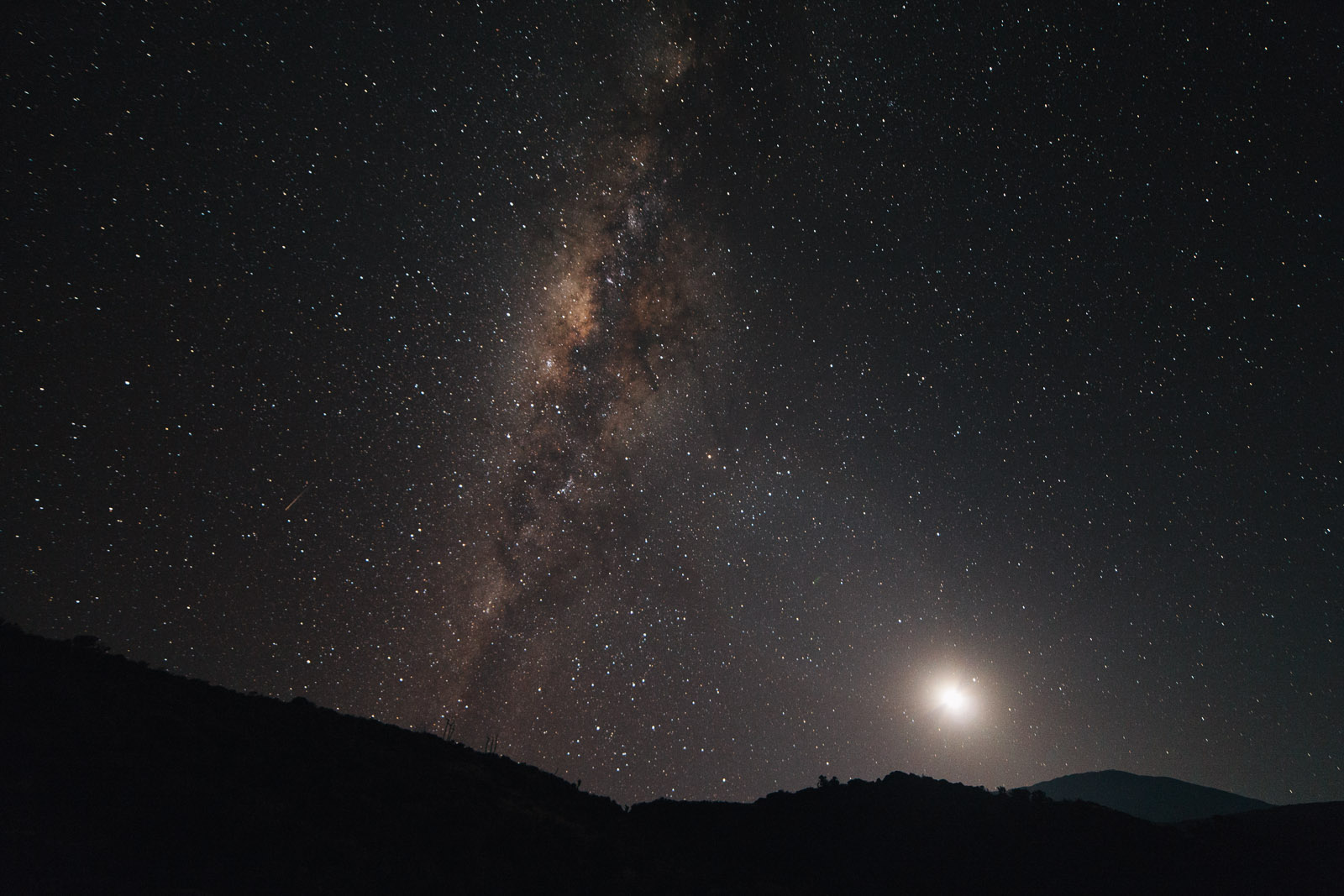 kilimanjaro milky way moon