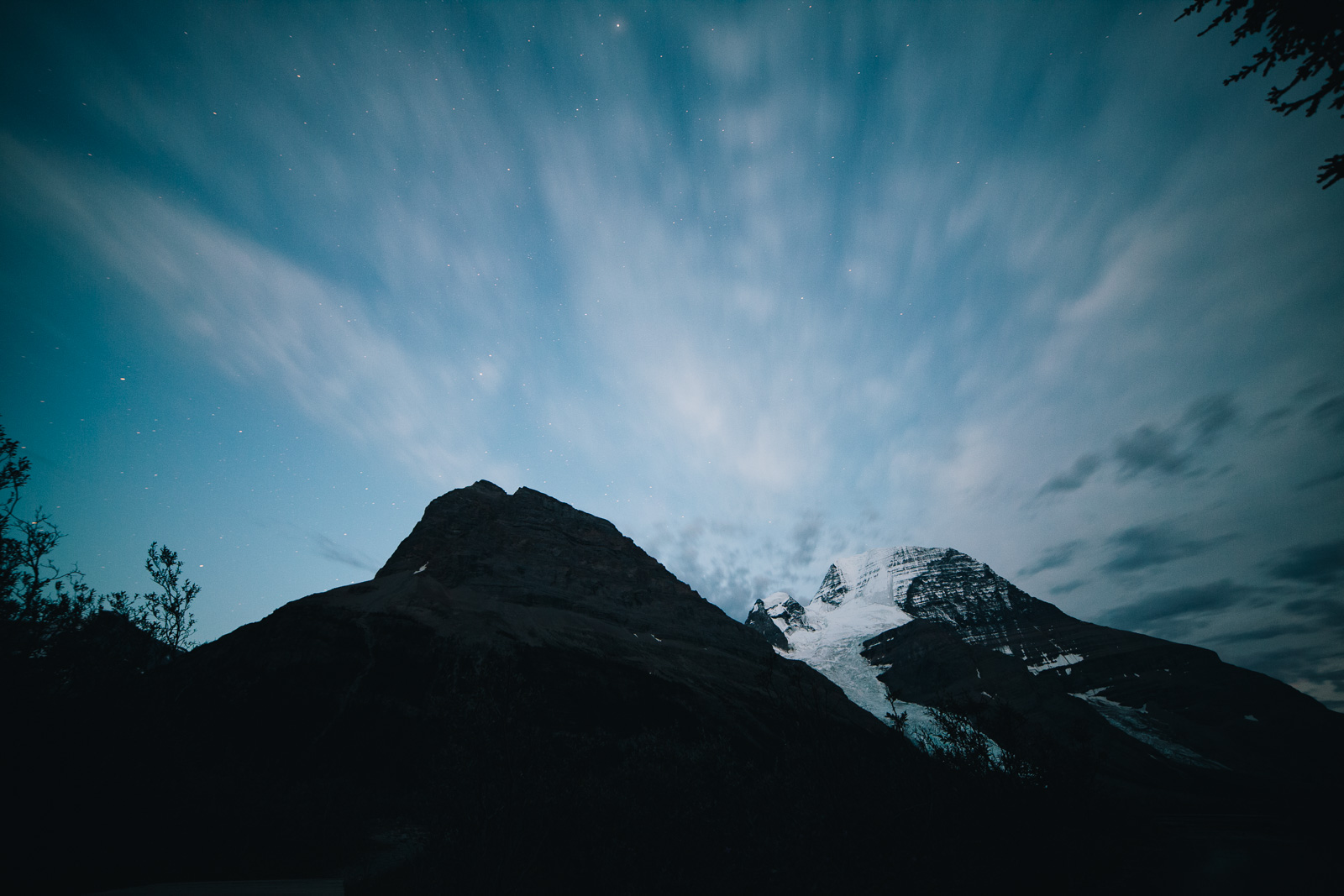 mount robson rearguard evening long exposure